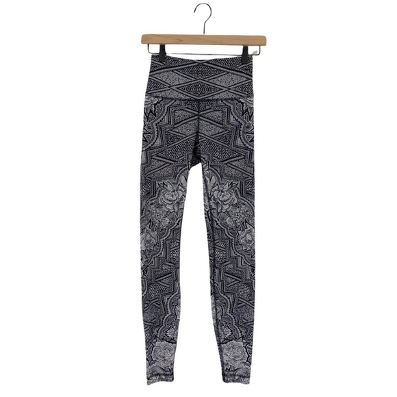 Lululemon Wunder Under Hi-Rise Leggings 28” in Inked Ice Grey Black Size 4 - Picture 4 of 13